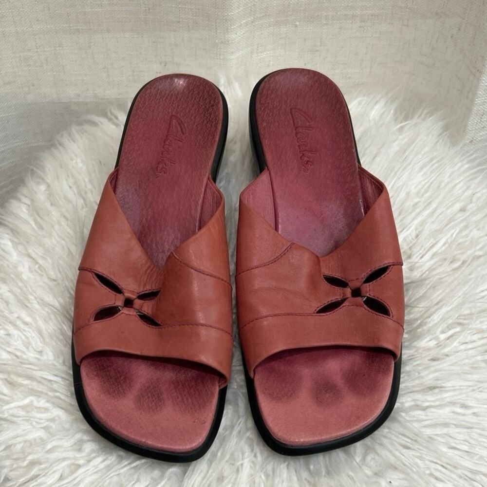 Clarks Pink Soft Leather Slip-on open toe Sandals, low Wedge, women’s 9